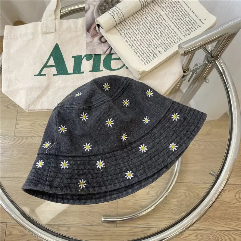 Japanese Style Daisy Flower Bucket Hat